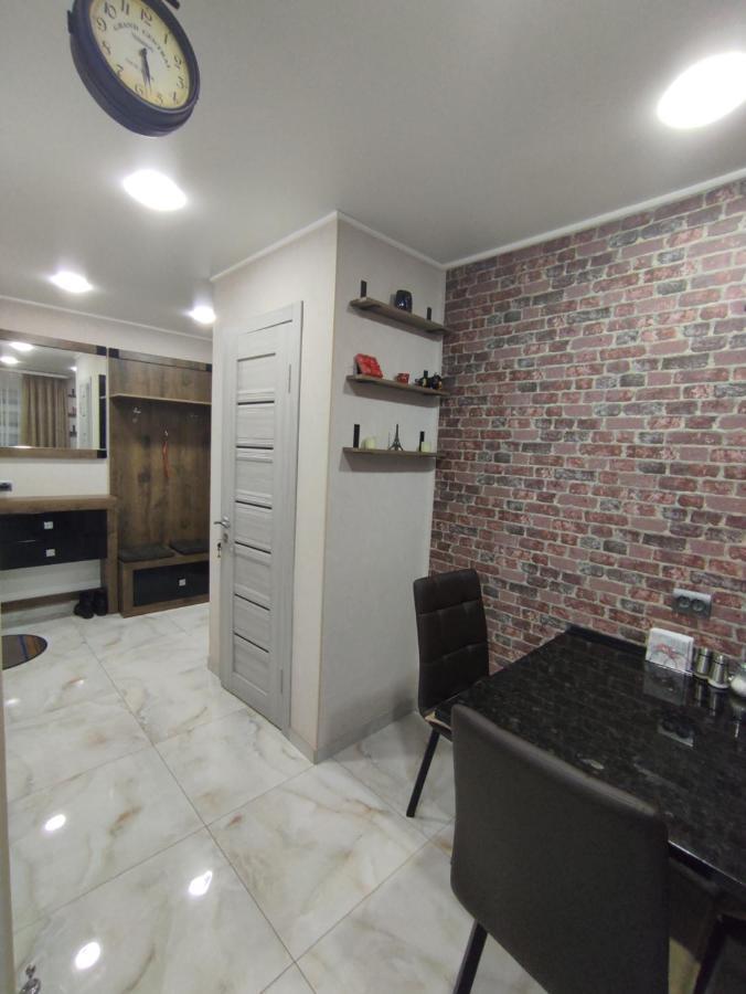 Lux Apartment In City Center Kremenčuk Esterno foto